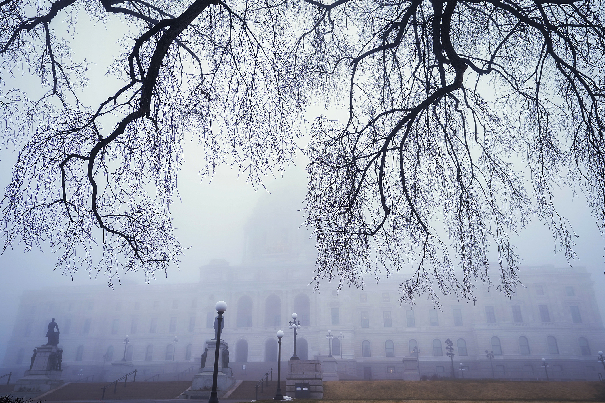 Early morning fog creates an eerie atmosphere around the Capitol March 4. (Photo by Michele Jokinen)